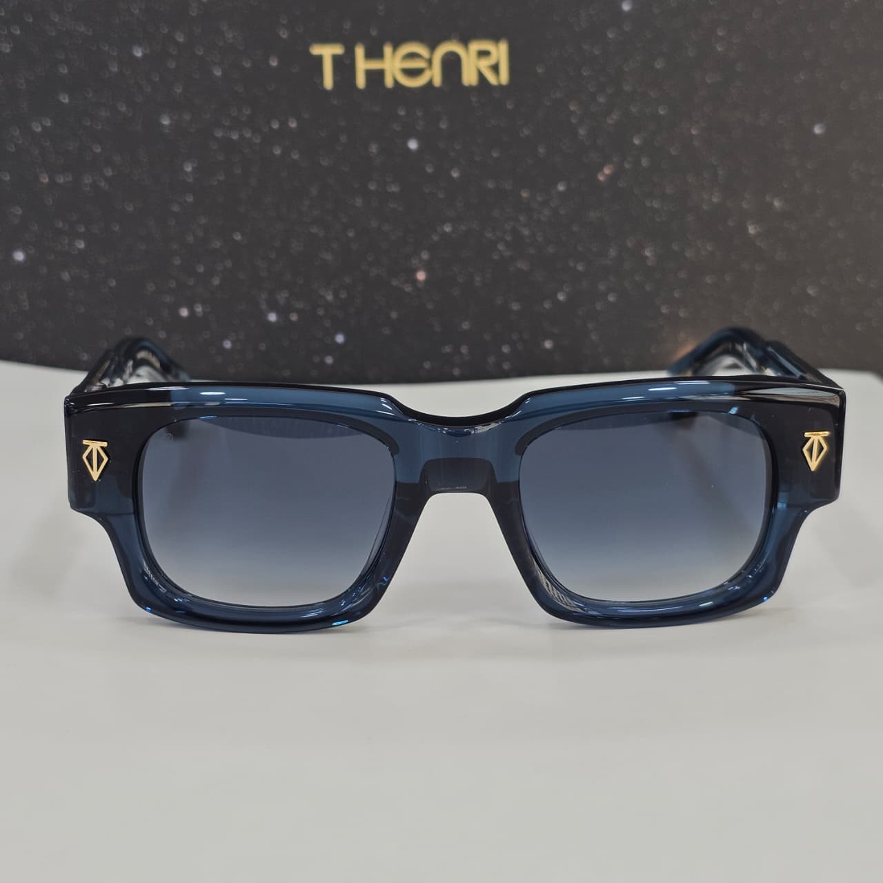 T HENRY